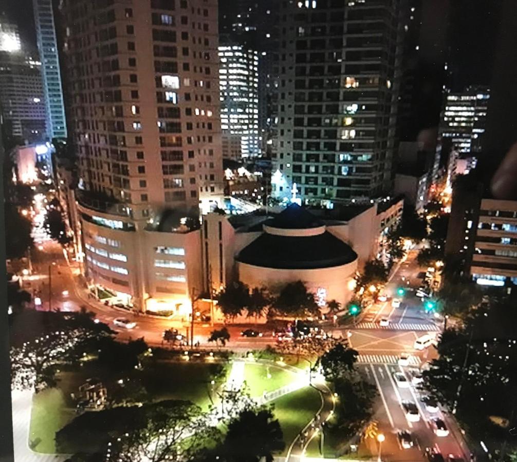 Cozy Place With City View At Greenbelt Makati Manila Bagian luar foto
