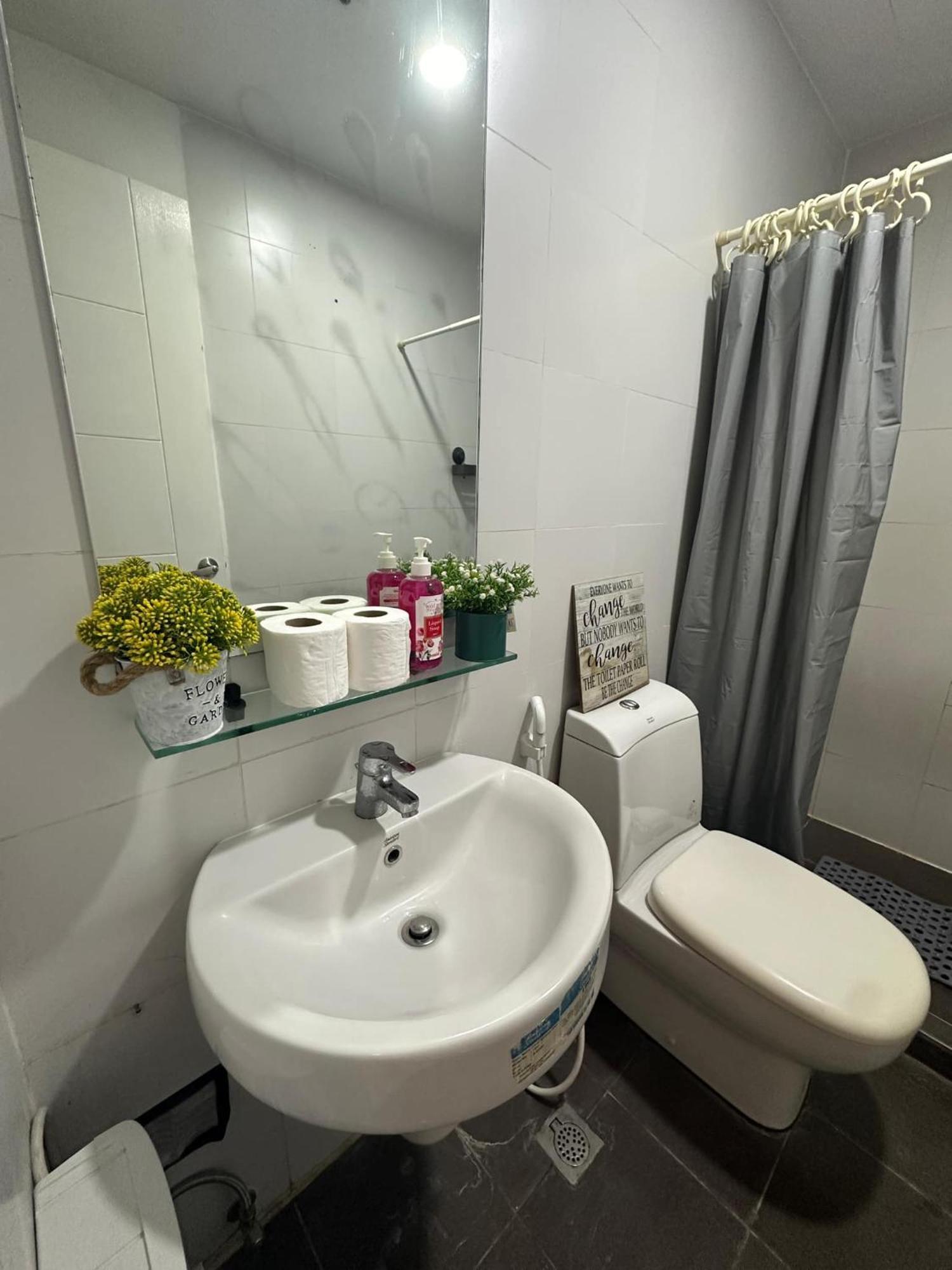 Cozy Place With City View At Greenbelt Makati Manila Bagian luar foto
